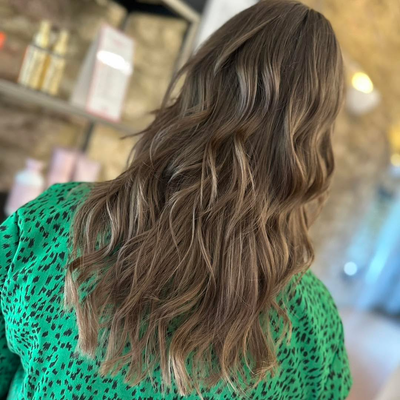 T E X T U R E D C U T C U R L https://hairbyelliec.co.uk/ #waveyhair #smallbusinesslove #smallbusinessowners #yeovil #sherborne #hairstylist #hairenvy #glastonbury #yeovilsalon #hairperfection #hairgoals